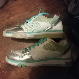 DC tennis shoes